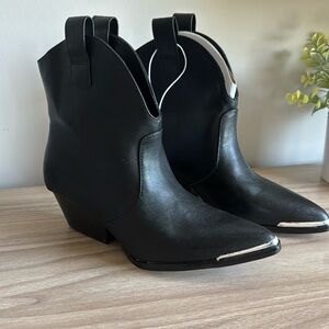 Women’s Henley Boot